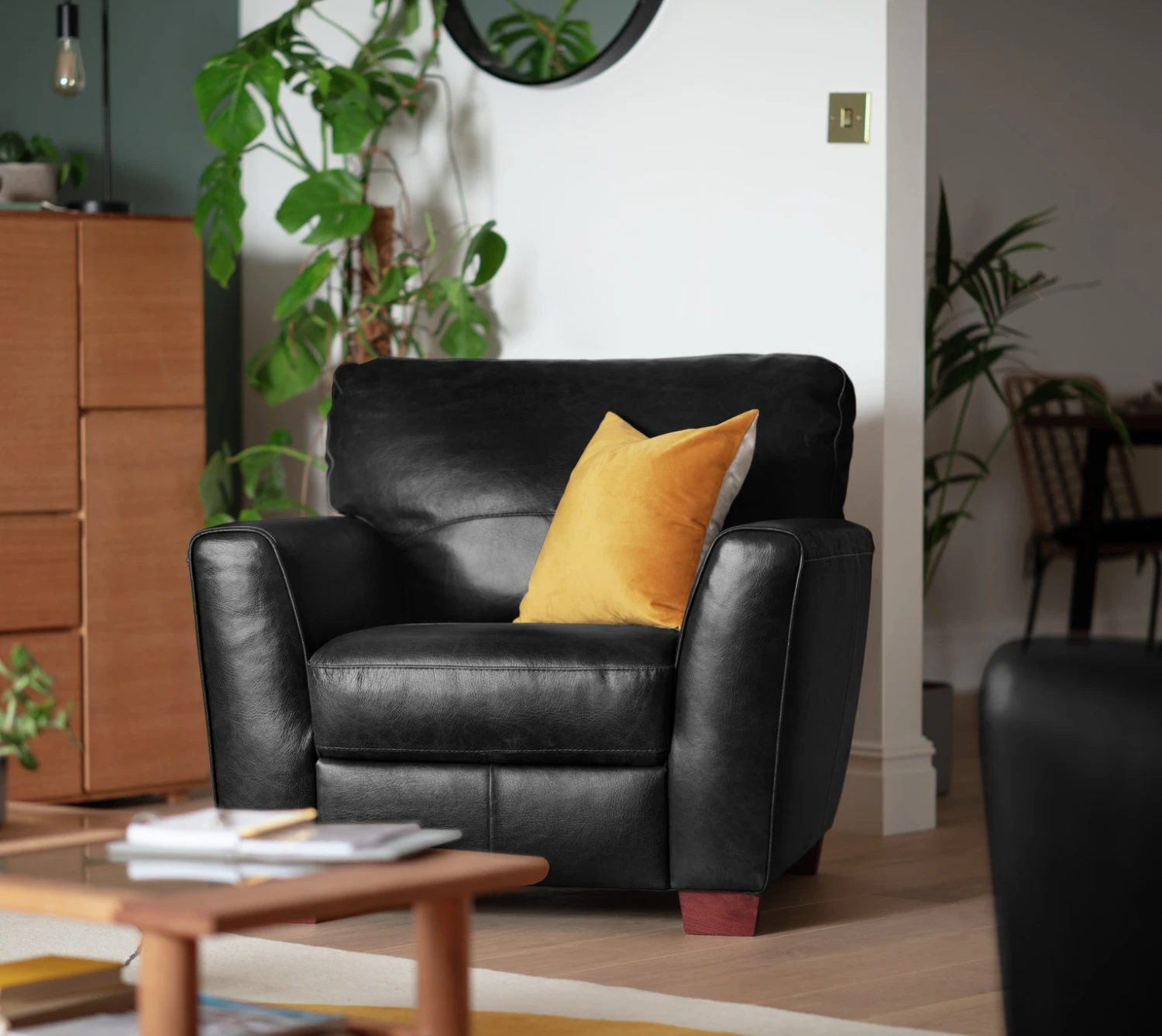 Habitat Milford Leather Chair - Black 2 Habitat Milford Leather Chair - Black - Image 2