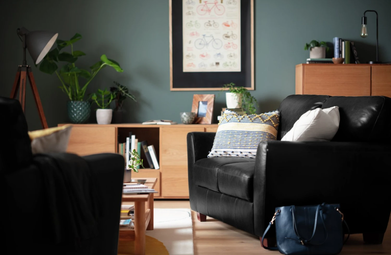 Habitat Milford Leather 2 Seater Sofa - Black 3 Habitat Milford Leather 2 Seater Sofa - Black - Image 3